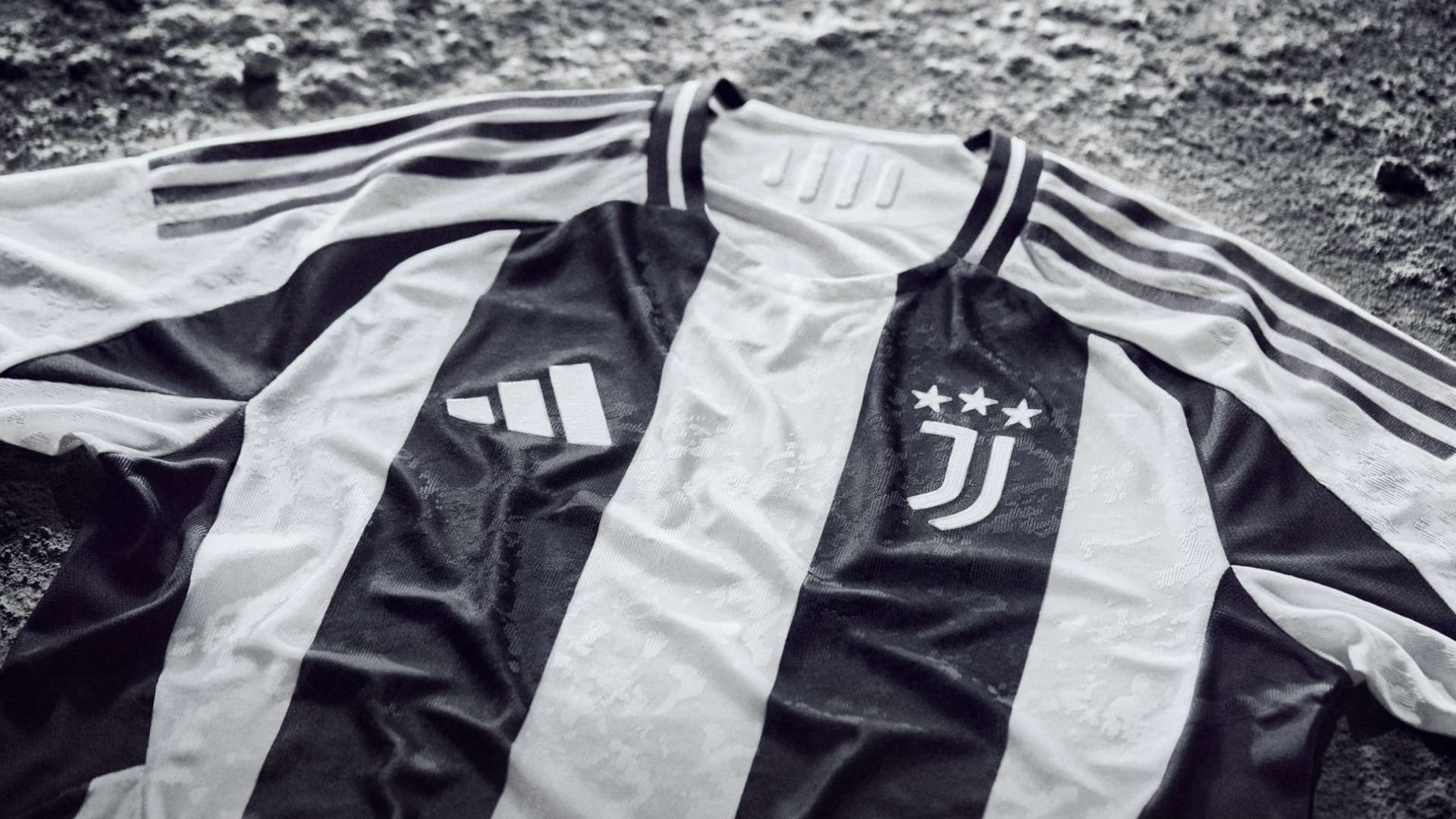 四届世界杯经典瞬间回顾揭示足球历史的辉煌与激情