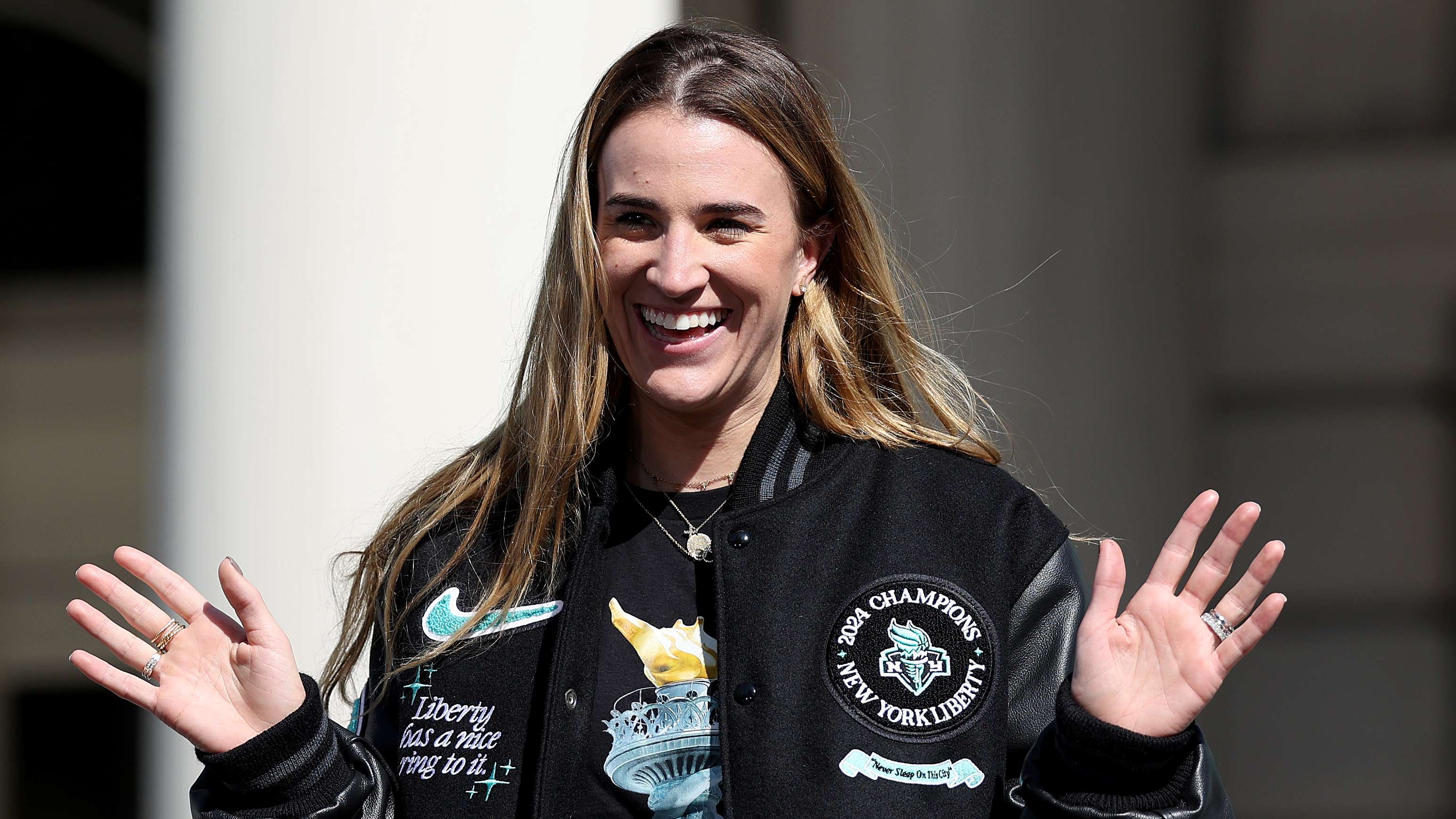 队的表现产 队的表现产